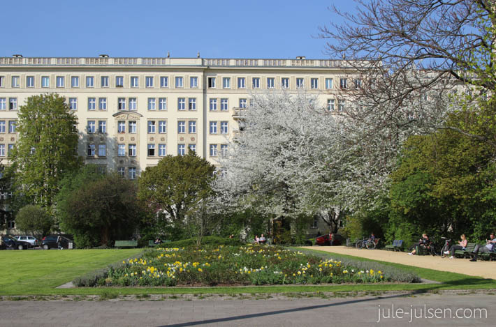 Blick auf den Rosengarten an der Weberwiese