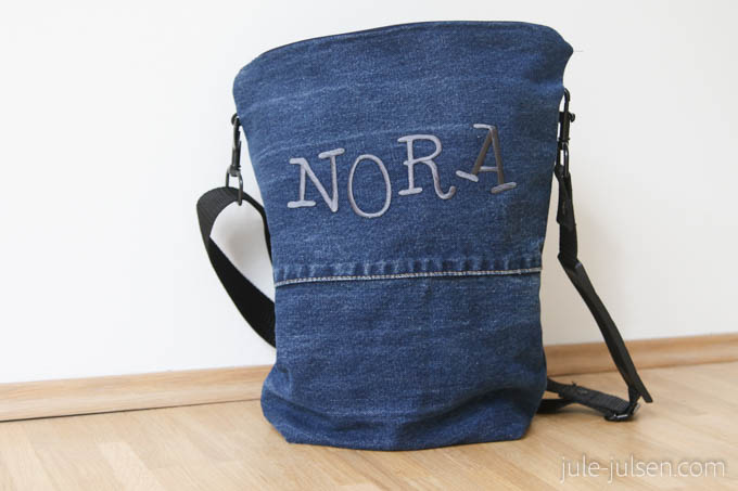 DIY Kitatasche aus alten Jeans mit Namensapplikation