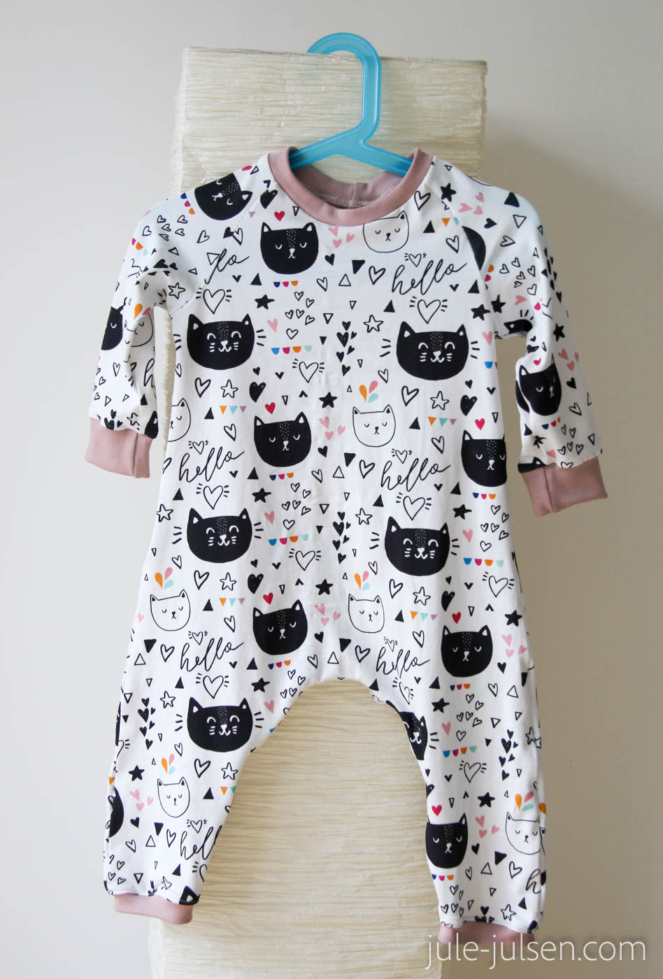 selbstgenähter Kinderpyjama aus Jersey selbstgenähter Kinderpyjama aus Jersey