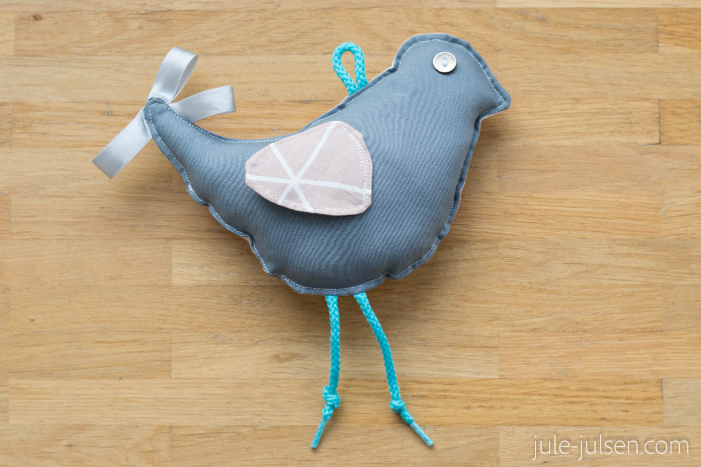 niedliche Vogelrassel fuer Babys niedliche Vogelrassel fuer Babys